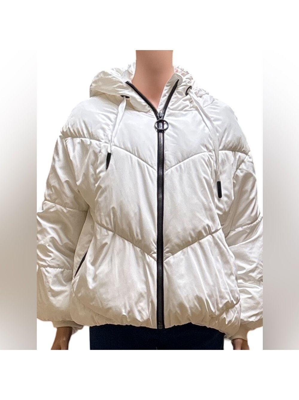 Zara Women's White Hooded Puffer Jacket Small